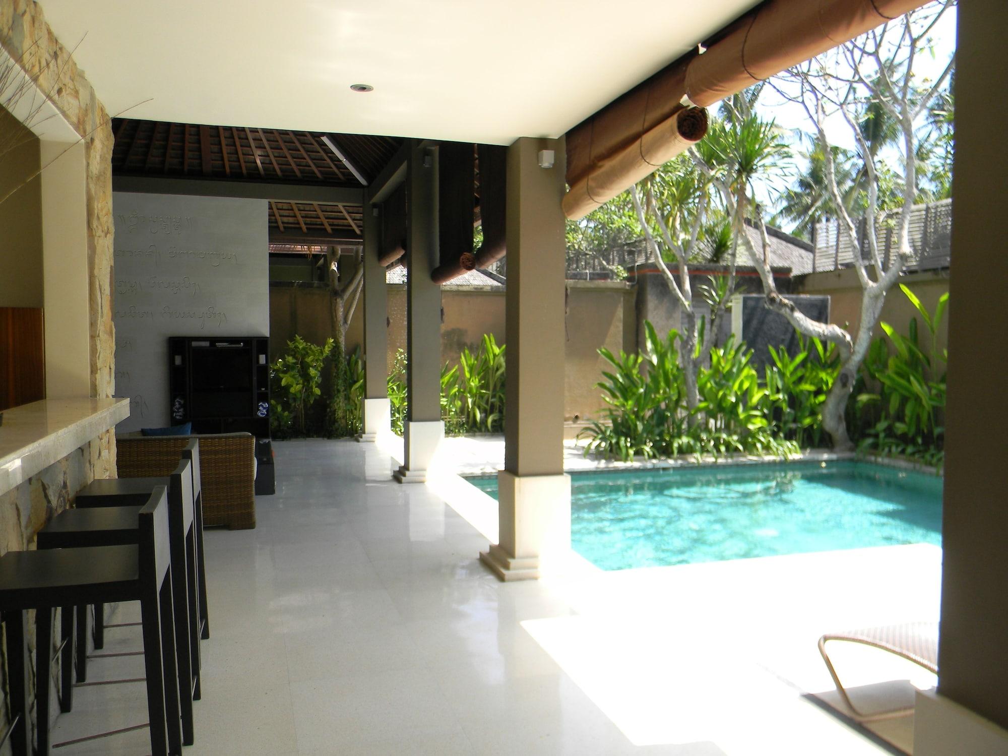 Ahimsa Beach Jimbaran  Exterior photo