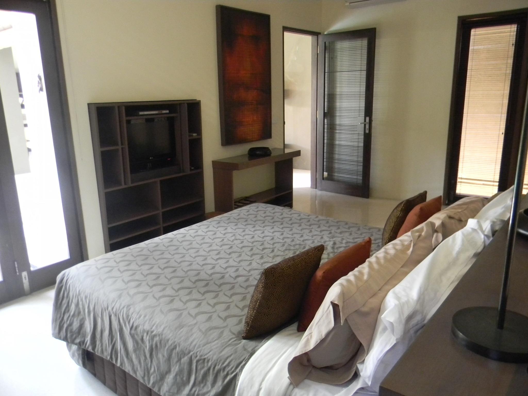 Ahimsa Beach Jimbaran  Exterior photo